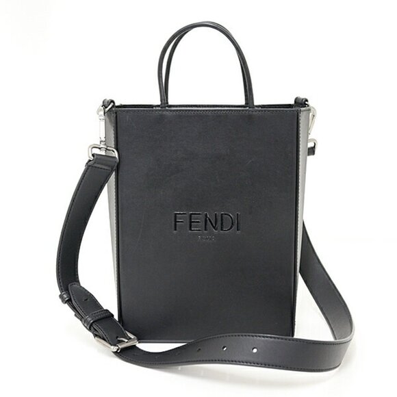 FENDI Black Shoulder Bag - Picture 1 of 6